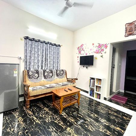 Tamizh Nest - தமிழ்க்குடில் Villa Kanyakumari Exteriör bild
