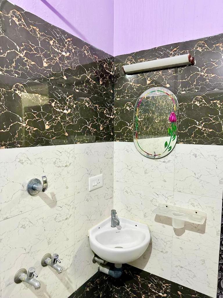 Tamizh Nest - தமிழ்க்குடில் Villa Kanyakumari Exteriör bild
