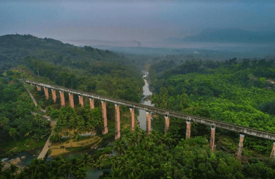 Tamizh Nest - தமிழ்க்குடில் Villa Kanyakumari Exteriör bild