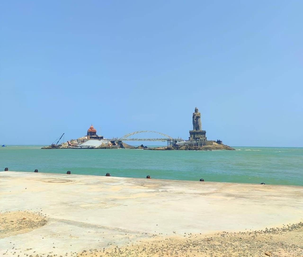 Tamizh Nest - தமிழ்க்குடில் Villa Kanyakumari Exteriör bild